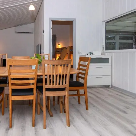 度假居 7 Person In Rsted