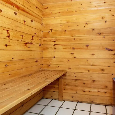 7 Person In Rsted Kare