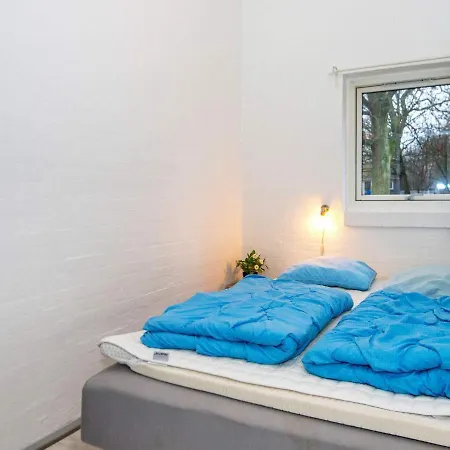 7 Person In Rsted * Kare